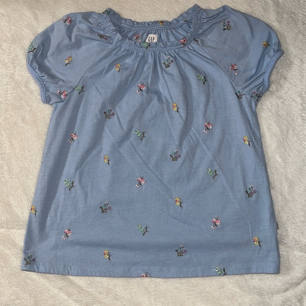 Gap girls short sleeve light blue floral blouse